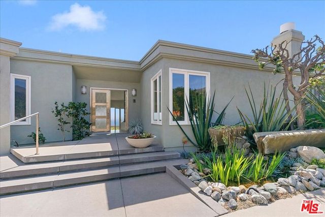 18244 Coastline Drive, Malibu, CA 90265