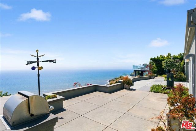 18244 Coastline Drive, Malibu, CA 90265