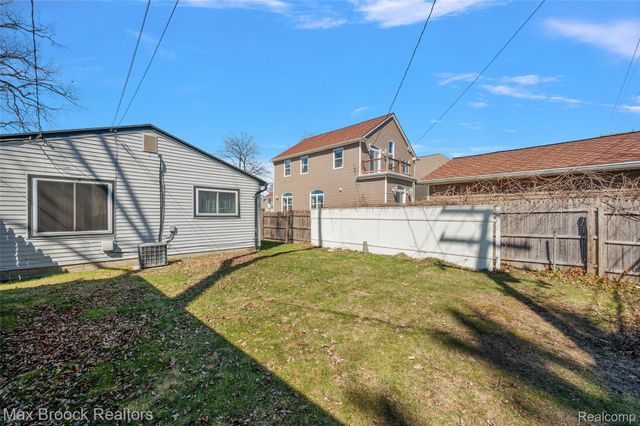 1213 Batavia Avenue, Royal Oak, MI 48067