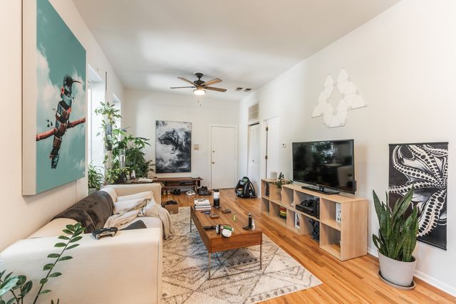 2732 W Chicago Avenue 2R, Chicago, IL 60622