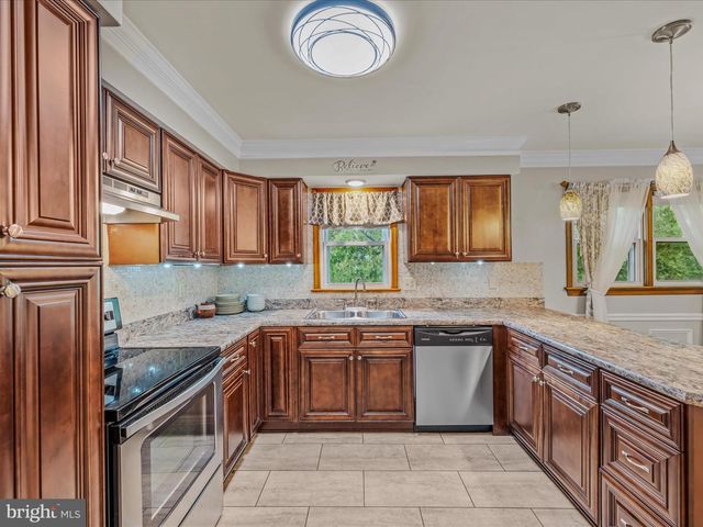 461 IMPERIAL ST, Winchester, VA 22601