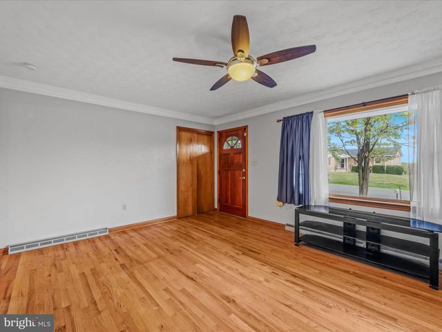 461 IMPERIAL ST, Winchester, VA 22601