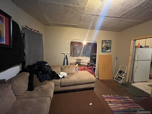 4002 W Philadelphia Street, Detroit, MI 48204