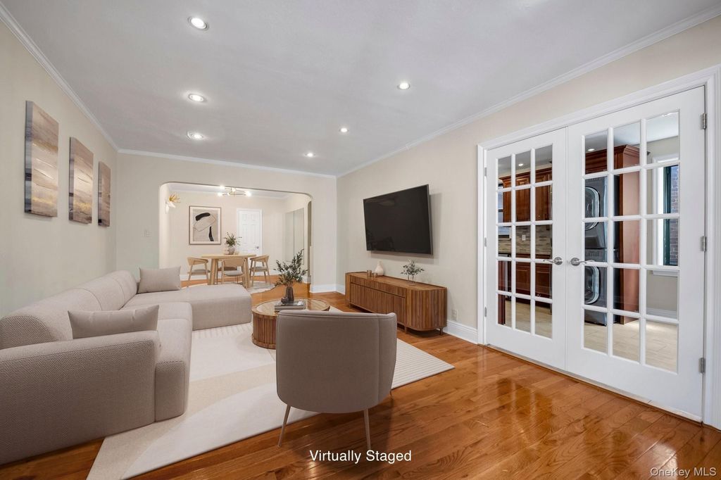 3 Townhouse Place 3A, Great Neck, NY 11021 — photo 4