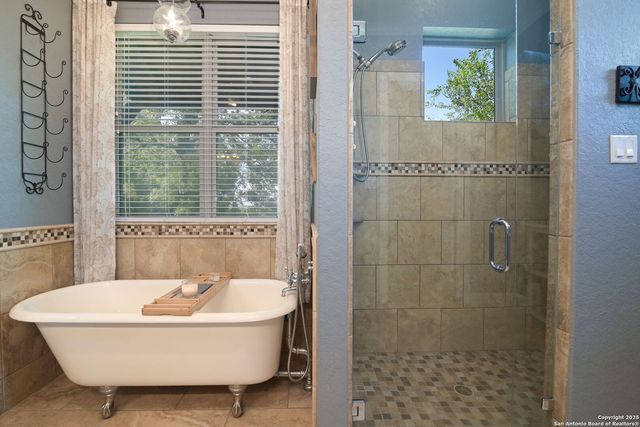 1362 Private Road 3702, San Antonio, TX 78253