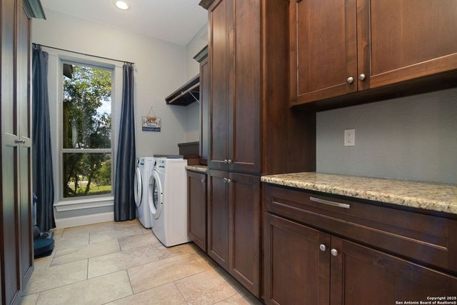 1362 Private Road 3702, San Antonio, TX 78253