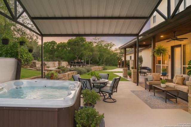 1362 Private Road 3702, San Antonio, TX 78253