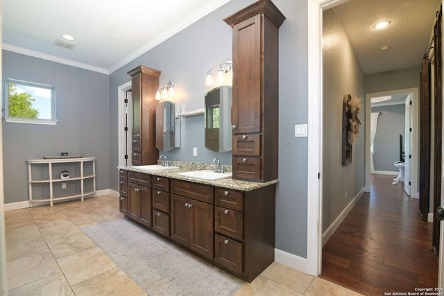 1362 Private Road 3702, San Antonio, TX 78253