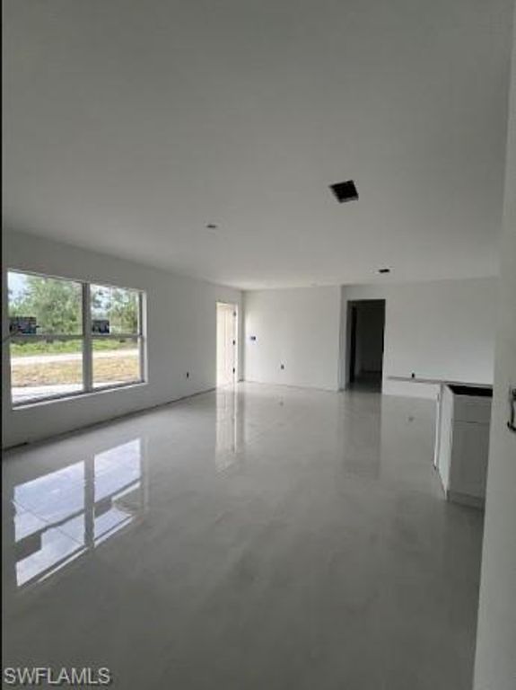 1138 Dutchess ST E, LEHIGH ACRES, FL 33974 — photo 2