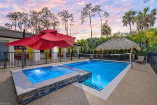 2401 Coach House LN, Naples, FL 34105