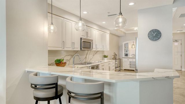 606 RIVIERA DUNES WAY 306, Palmetto, FL 34221