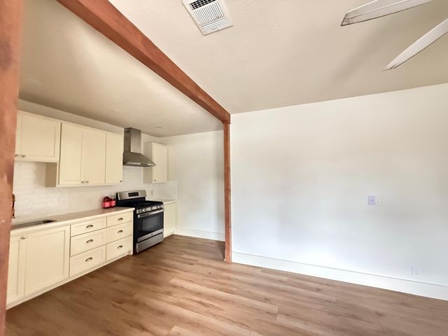 201 Drennan Street B, Houston, TX 77003