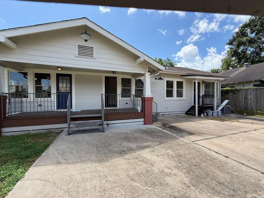 201 Drennan Street B, Houston, TX 77003