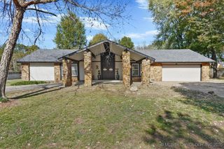 25305 E 62nd Street S, Broken Arrow, OK 74014