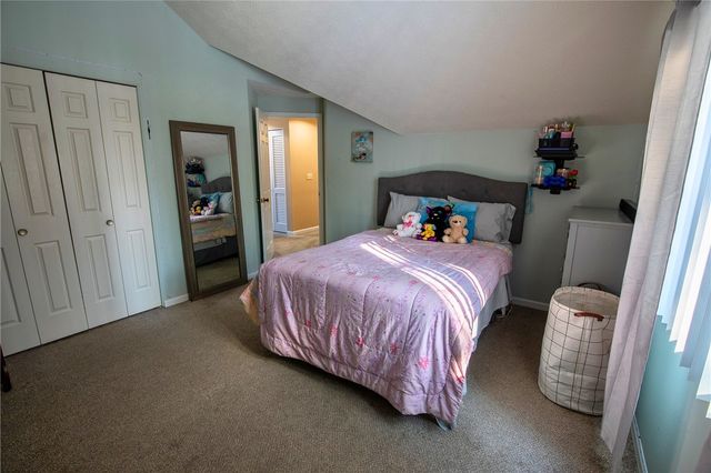 47 Running Brook Lane, Greece, NY 14626