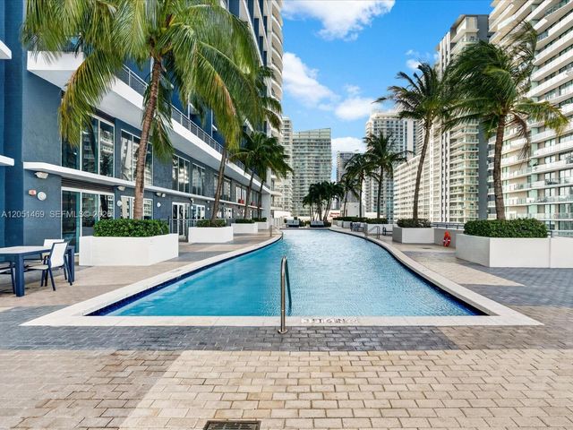 60 SW 13th St 4205, Miami, FL 33130