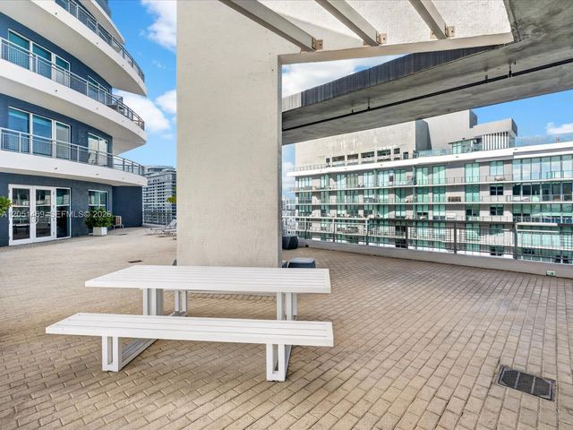 60 SW 13th St 4205, Miami, FL 33130