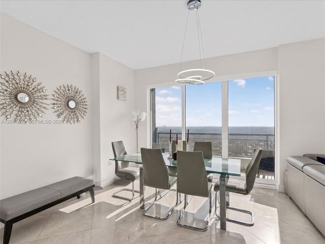 60 SW 13th St 4205, Miami, FL 33130