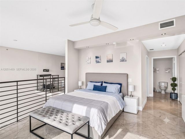 60 SW 13th St 4205, Miami, FL 33130