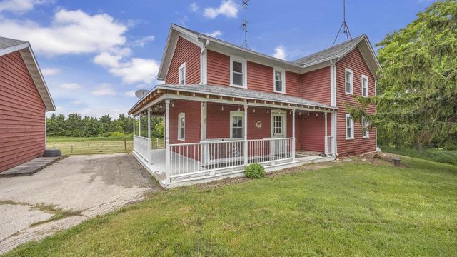 W4568 County Road F, Waldo, WI 53093