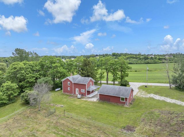 W4568 County Road F, Waldo, WI 53093