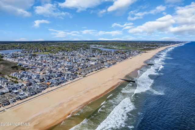 33 Union Avenue, 202, Manasquan, NJ 08736