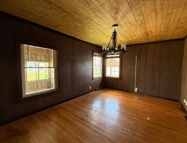 545 Carthage Rd, Red Boiling Springs, TN 37150