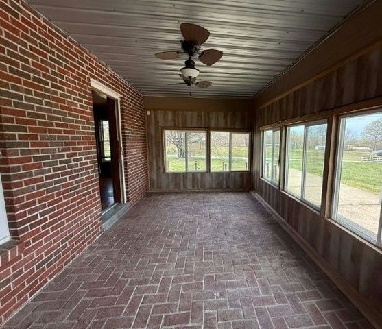 545 Carthage Rd, Red Boiling Springs, TN 37150