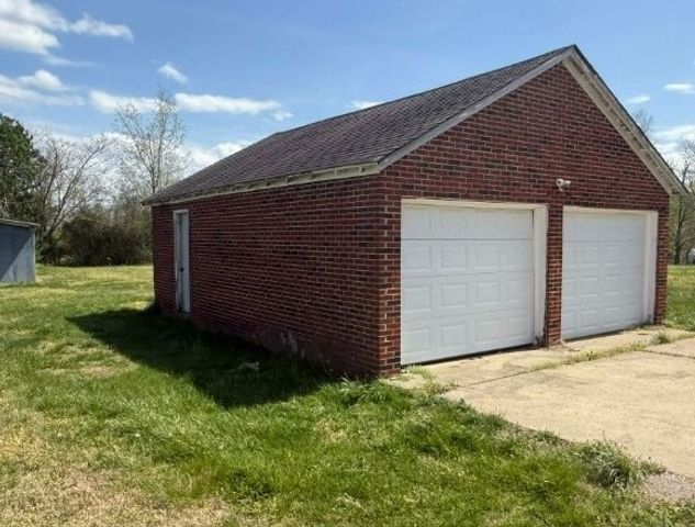 545 Carthage Rd, Red Boiling Springs, TN 37150