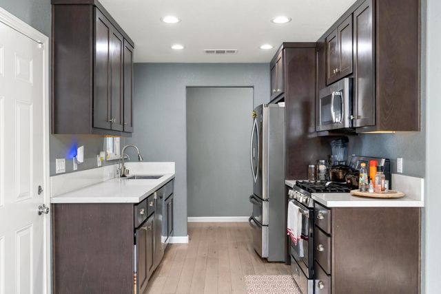 1953 Debonaire Dr, Modesto, CA 95350