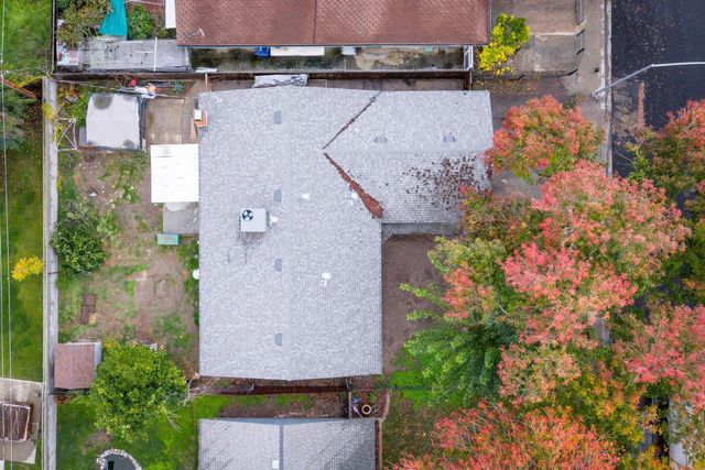 1953 Debonaire Dr, Modesto, CA 95350