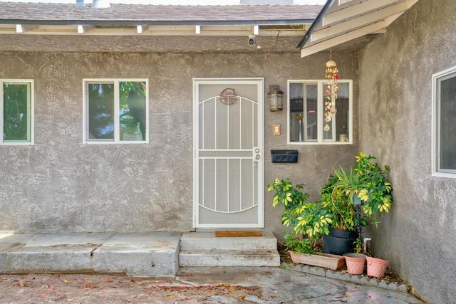 1953 Debonaire Dr, Modesto, CA 95350