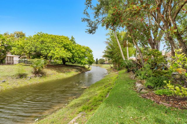 5040 NW 88th Lane, Coral Springs, FL 33067
