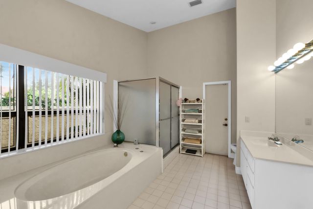 5040 NW 88th Lane, Coral Springs, FL 33067