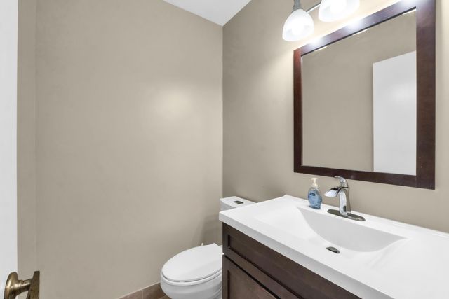 5040 NW 88th Lane, Coral Springs, FL 33067
