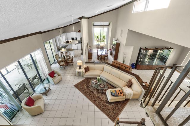 5040 NW 88th Lane, Coral Springs, FL 33067