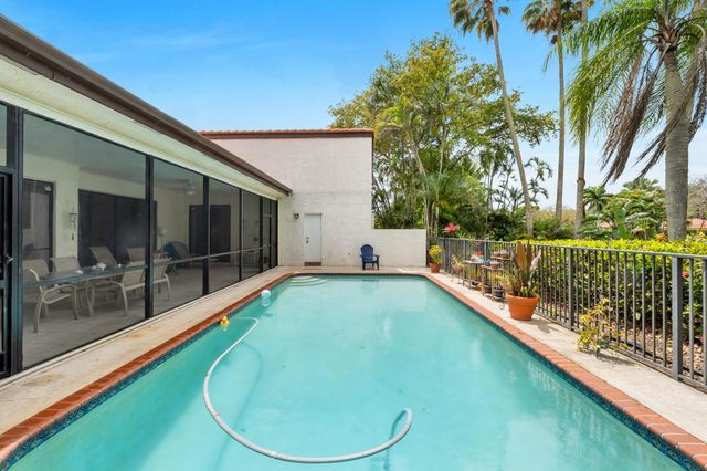 5040 NW 88th Lane, Coral Springs, FL 33067