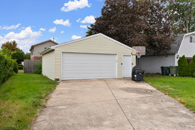 17216 67th Court, Tinley Park, IL 60477