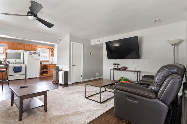 17216 67th Court, Tinley Park, IL 60477