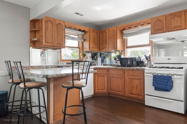 17216 67th Court, Tinley Park, IL 60477
