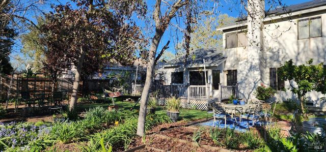 2350 Elliott Dr, American Canyon, CA 94503