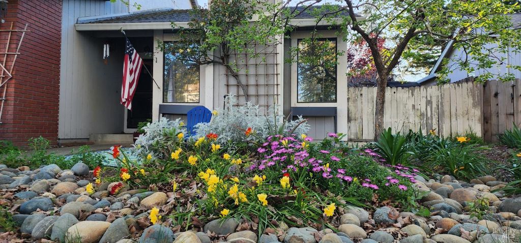 2350 Elliott Dr, American Canyon, CA 94503