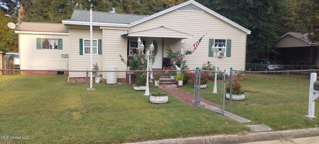 315 N 19th Avenue, Hattiesburg, MS 39401