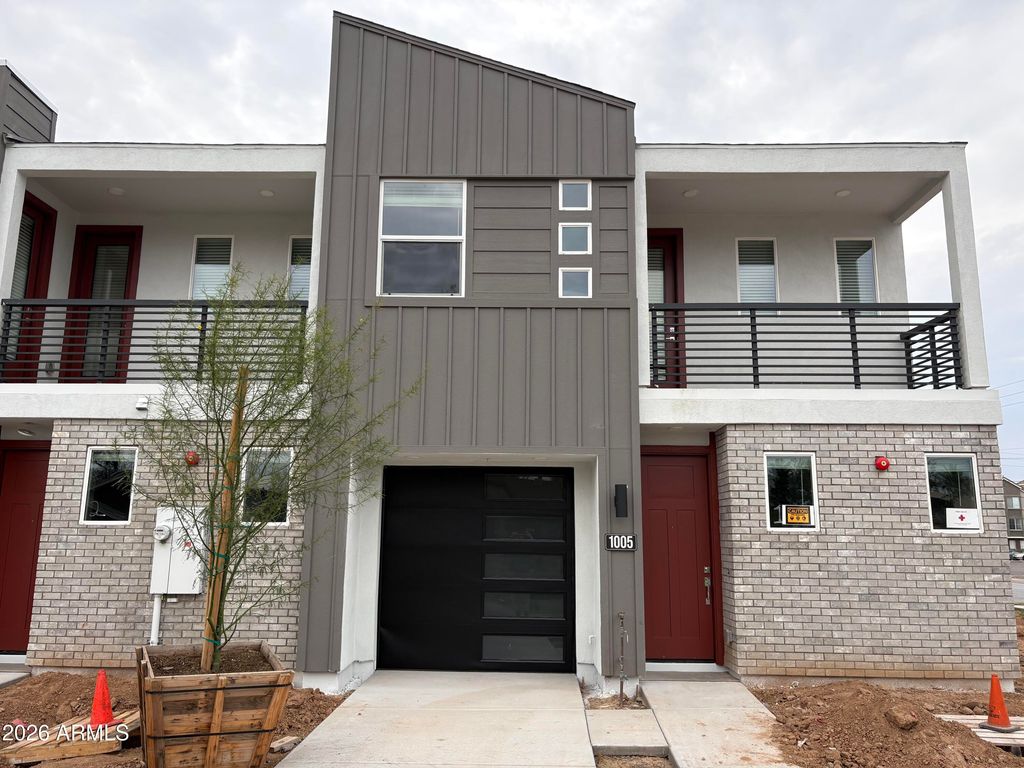 1015 E PASADENA Avenue, Phoenix, AZ 85014