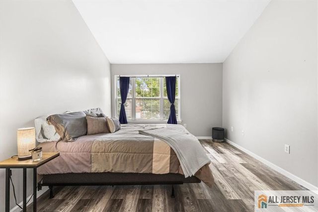 10 Pennsbury Way, East Brunswick, NJ 08816