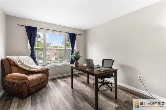 10 Pennsbury Way, East Brunswick, NJ 08816
