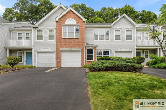 10 Pennsbury Way, East Brunswick, NJ 08816