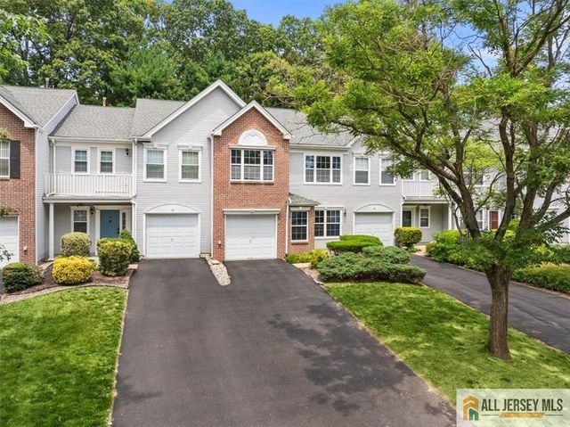 10 Pennsbury Way, East Brunswick, NJ 08816