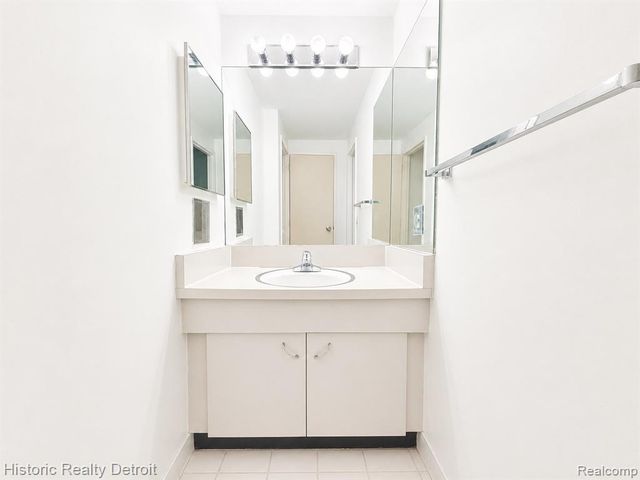 1300 E Lafayette Street 802, Detroit, MI 48207
