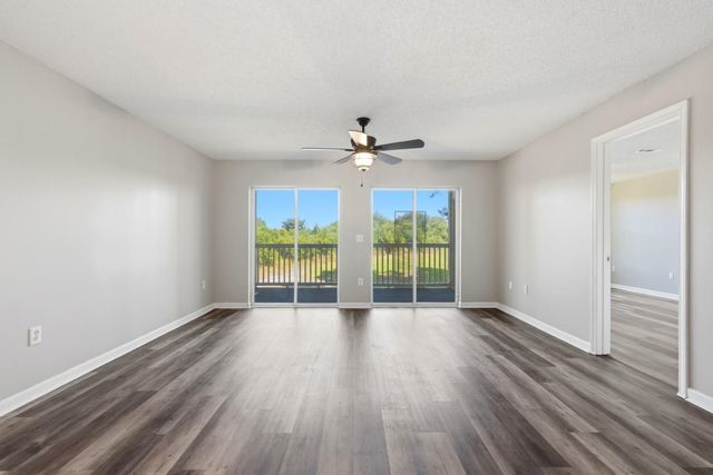 5040 Windsor Green Way Unit 202, Myrtle Beach, SC 29579